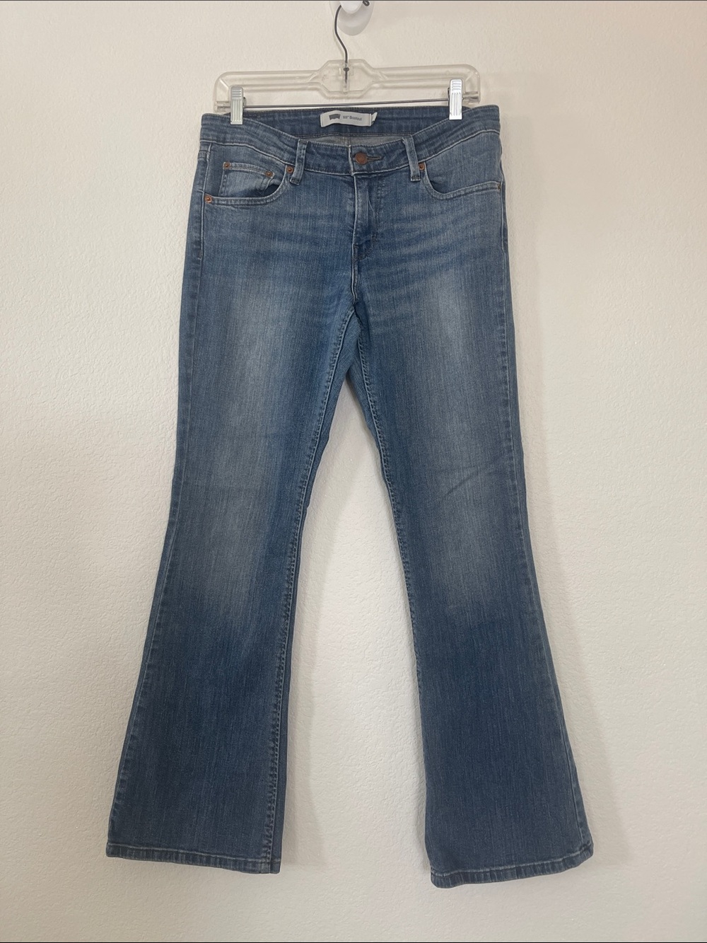 Levi's Women's Blue Flare Jeans - Classic Medium Wash